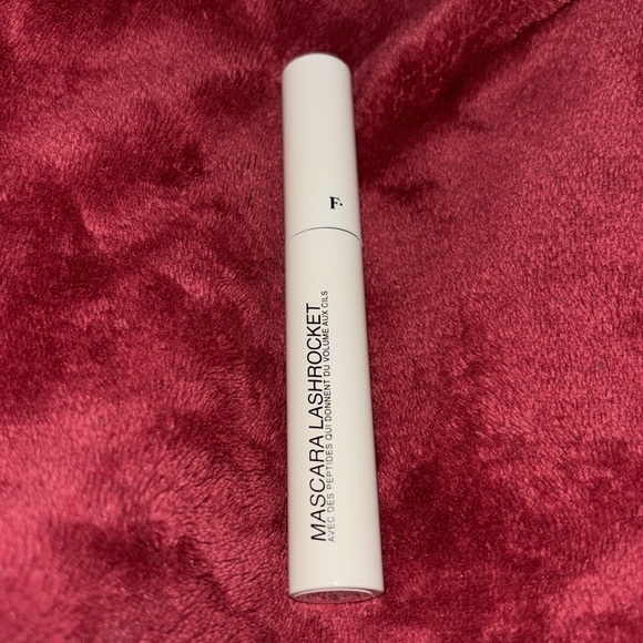 Lash rocket Mascara with Peptides - Black - Picture 7 of 10